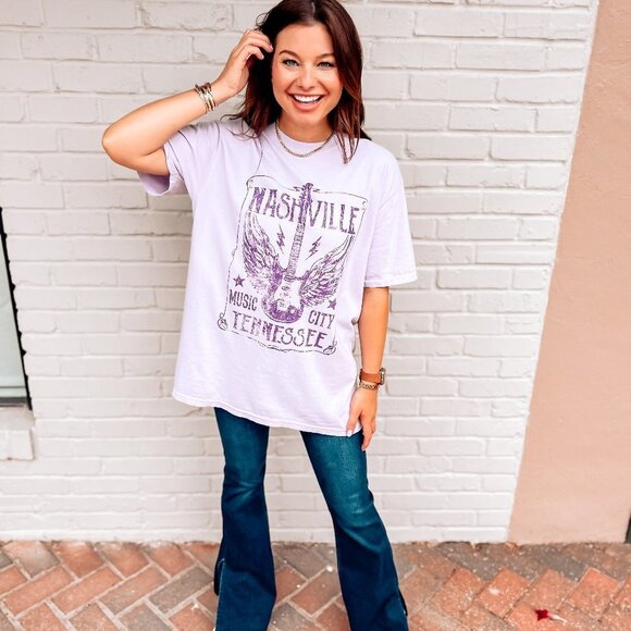 illustrated society Tops - Oversized Nashville Graphic Tee